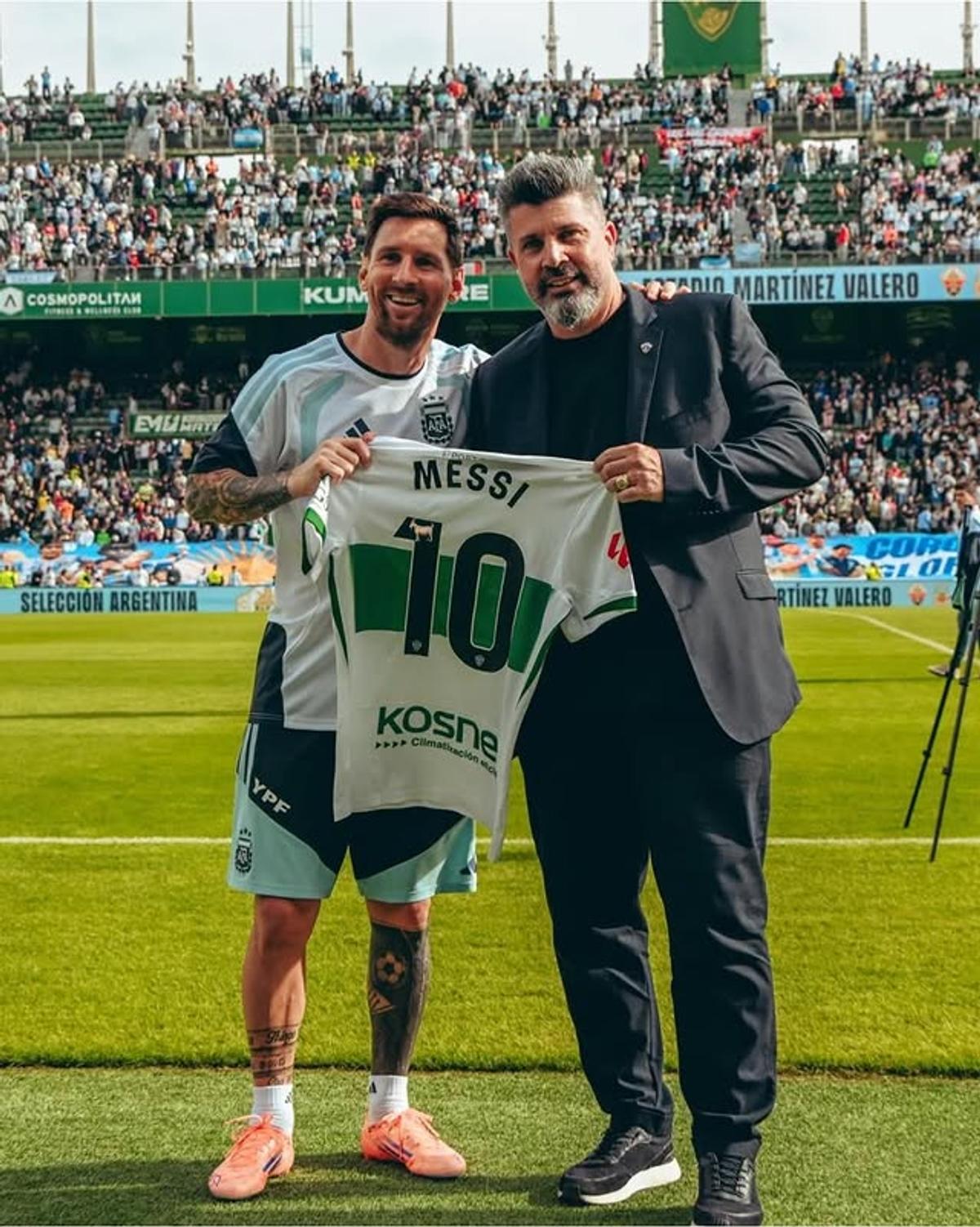 Messi, întâmpinat de 20.000 de oameni la antrenamentul din orașul european cu 240.000 de locuitori