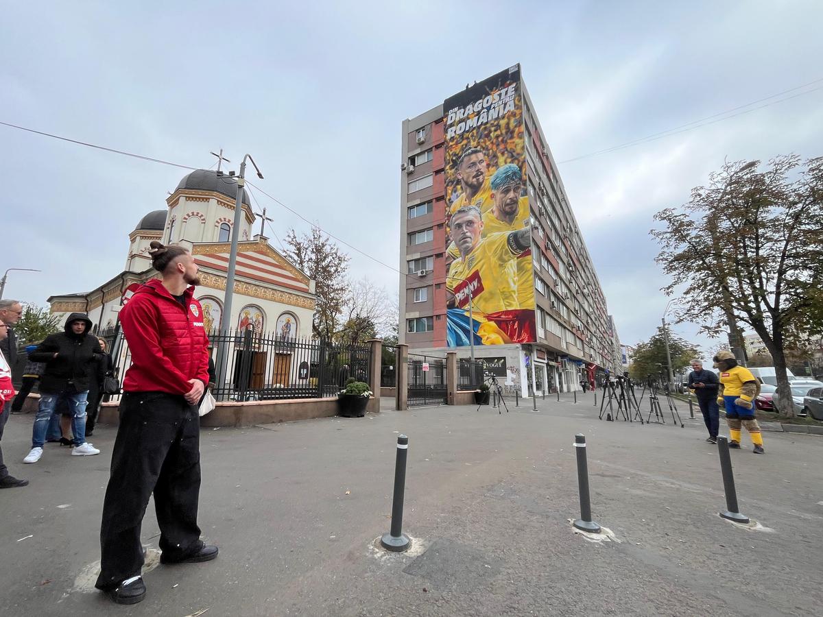 Drăgușin, lângă pictura murală