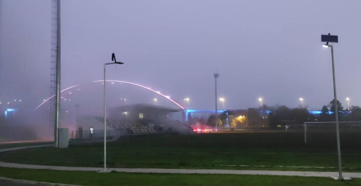 Incendiu la stadionul din România: pompierii au intervenit cu 3 autospeciale