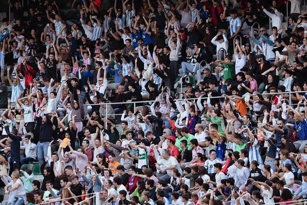 Lionel Messi și Argentina, antrenament sub privirile a 20.000 de fani în Spania