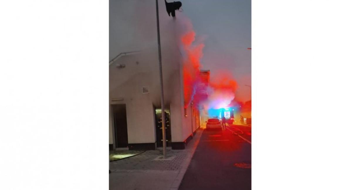 Incendiu la stadionul din România: pompierii au intervenit cu 3 autospeciale