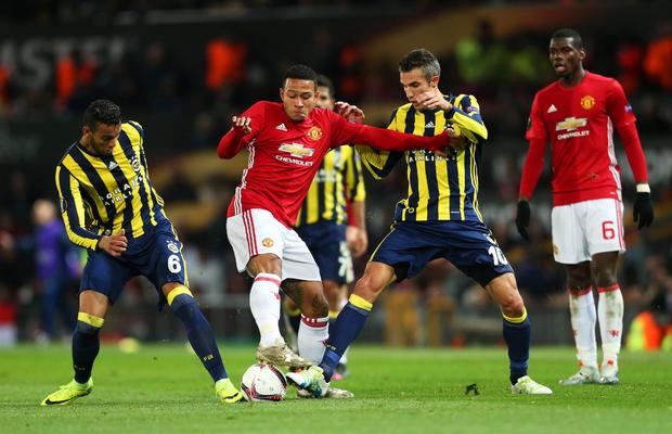 Fostul jucător al lui Manchester United a renunțat la lux pentru a-și ajuta clubul » Îi datorează încă milioane de euro