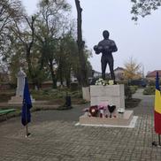 Statuia lui Helmut Duckadam, dezvăluită la Semlac