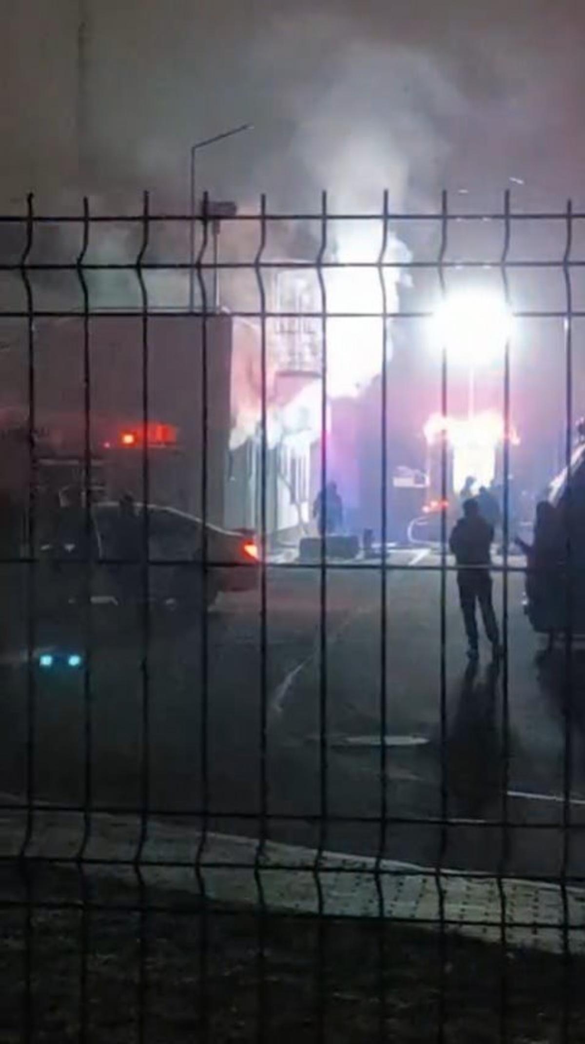 Incendiu la stadionul din România: pompierii au intervenit cu 3 autospeciale