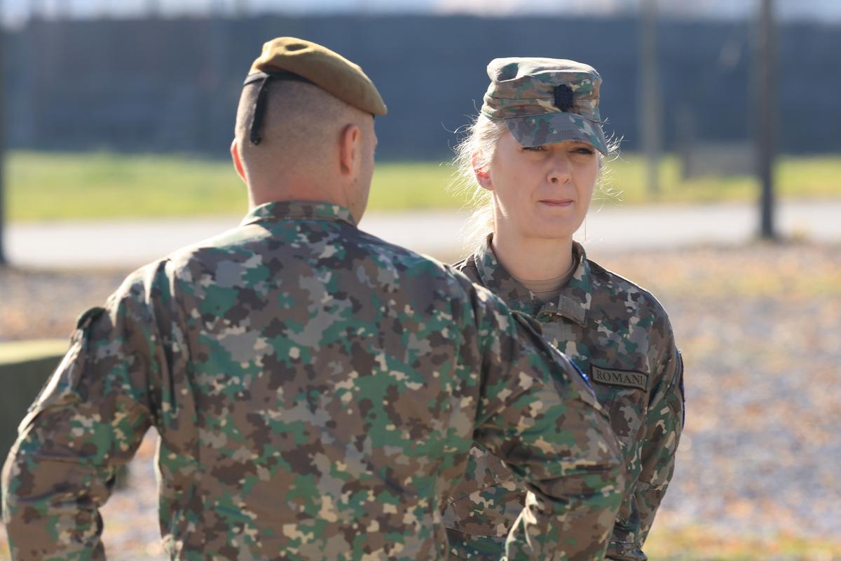 Povești spectaculoase ale militarilor români din Sarajevo: ultrasul din galeria lui U Cluj și verișoara lui Horațiu Moldovan, fotbalistă în Liga 3 » Cum vor trăi meciul Bosnia - România