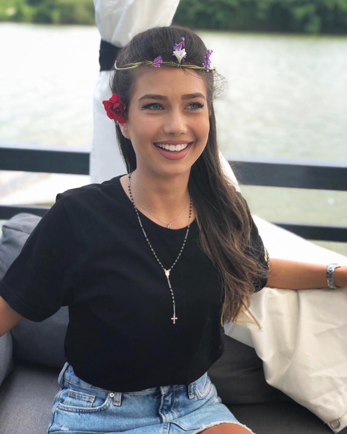Maria Iordănescu, din nou pe micile ecrane! Fiica fostului selecționer va prezenta știrile sportive: „Simt emoția pe care o simțea tata”