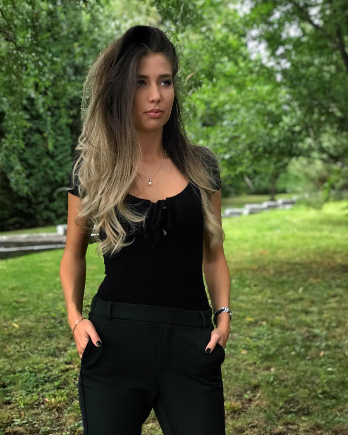 Maria Iordănescu, din nou pe micile ecrane! Fiica fostului selecționer va prezenta știrile sportive: „Simt emoția pe care o simțea tata”