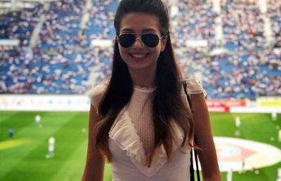 GALERIE FOTO + VIDEO Maria Iordănescu a dat presa pe sala de forță » Fiica lui „Tata Puiu”, exerciții intense de stretching, sub ochii urmăritorilor de pe Instagram