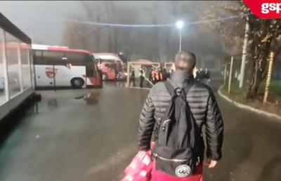 DINAMO - SEPSI 1-2 // VIDEO Dan Nistor, scandal cu un suporter: „Cu cine vorbești, bă, tu? Vezi-ți de treaba ta, nebunule! Ai băut ceva?”
