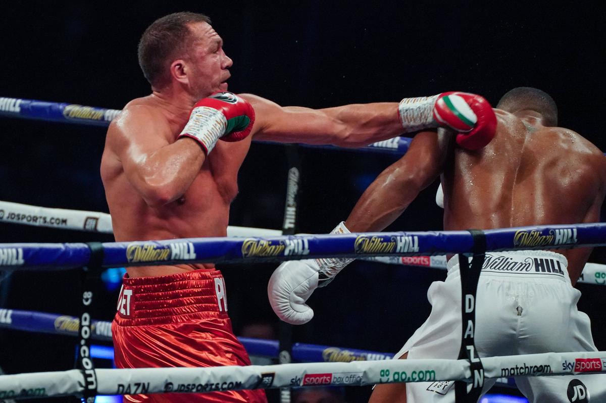 VIDEO + FOTO Anthony Joshua, KO devastator în meciul cu Kubrat Pulev! Cine l-a provocat imediat după: „A făcut pe el în direct la TV”
