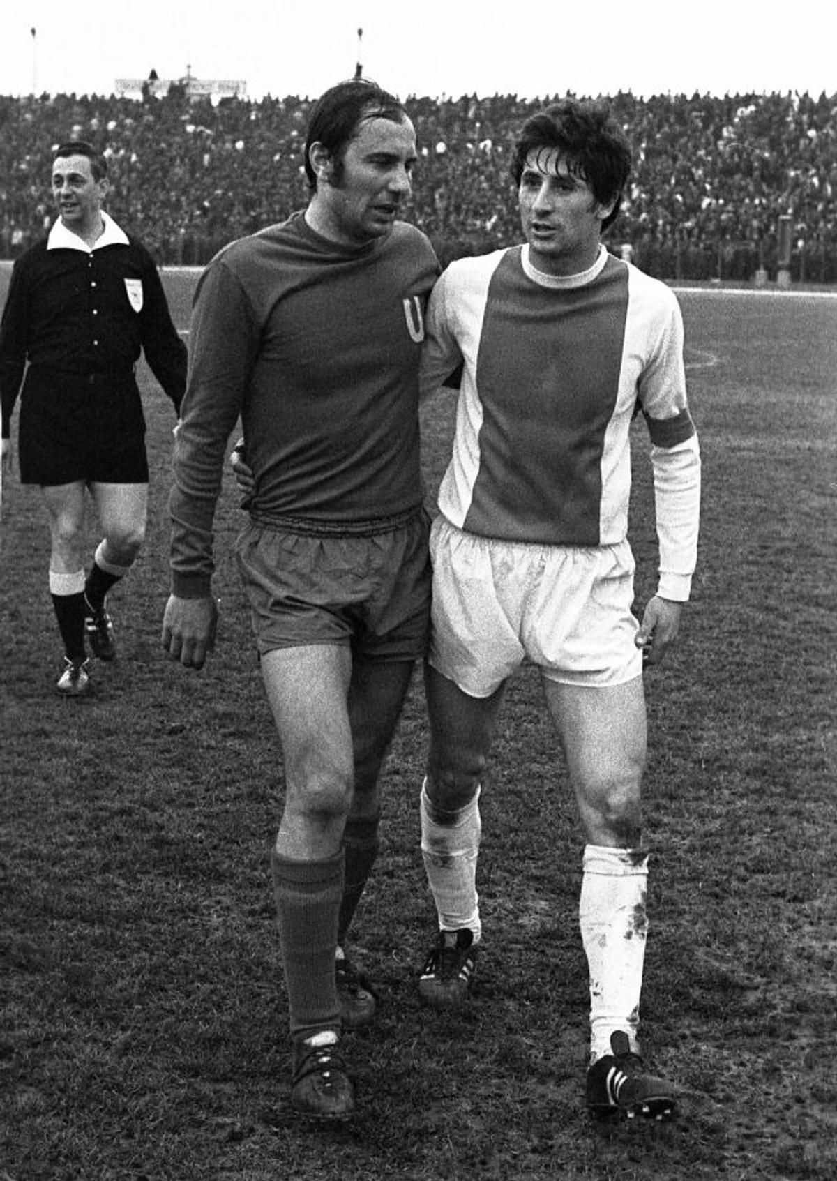FOTO RETRO GSP 50 de ani de la singurul meci în care Cornel Dinu a fost rezervă la Dinamo