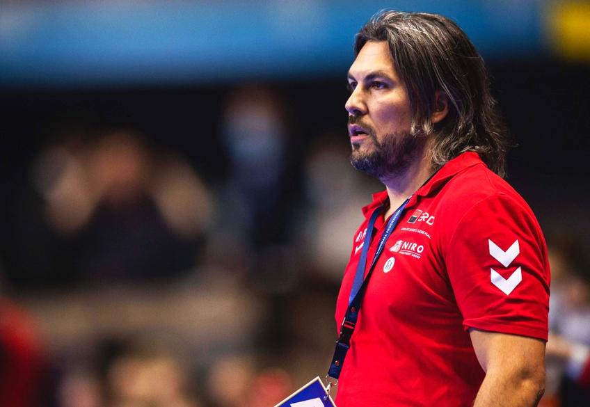 Adrian Vasile, în timpul meciului România - Suedia, de la CM de handbal / FOTO: Imago-Images