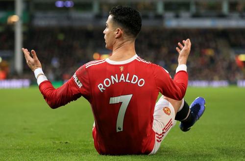 Manchester United se confruntă cu mai multe cazuri de coronavirus, fiind testați pozitiv jucători de la prima echipă și membri din staff-ul tehnic