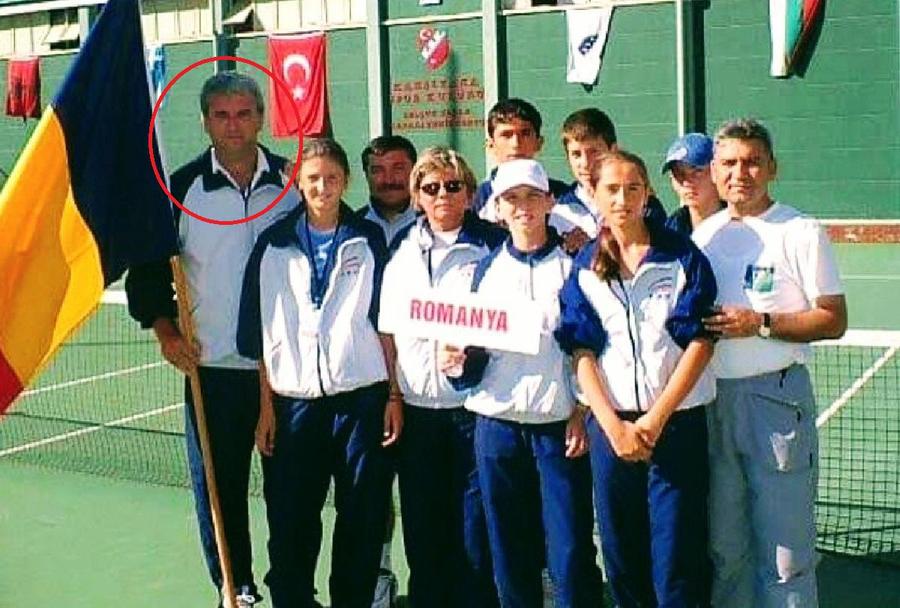 Liviu Ursuleanu, în stânga „Nimeni nu-i mai poate sta în cale!” » Omul care o vede pe Simona Halep favorită la câștigarea Wimbledon: „Poate merge până la capăt”