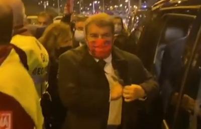 Moment tensionat la Barcelona » Președintele Laporta a jignit un fan: „Fiu de c***ă!”