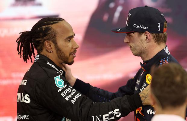 Cum a văzut Lineker decizia care a decis titlul în Formula 1: „City - Liverpool, ultimele 3 minute ale sezonului. City conduce, dar arbitrul decide că e mai palpitant să facă asta”