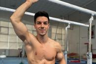 Cum îi ajută pe gimnaști mierea și magneziul » Sibianul calificat la JO explică: „Fetele folosesc doar apă. Sunt curios japonezii ce folosesc”