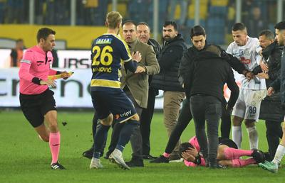 Pierluigi Collina trage un semnal de alarmă, după pumnul încasat de arbitrul Halil Umut Meler: „Asta e și mai îngrijorător!”