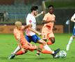 Nana Antwi, în centru, numărul 2 de la Urartu // foto: Sport Pictures