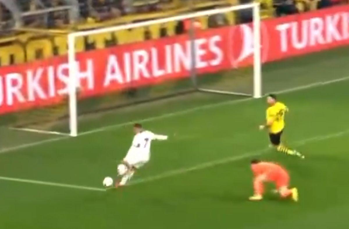 FOTO. Kylian Mbappe, ratare incredibilă în Dortmund - PSG