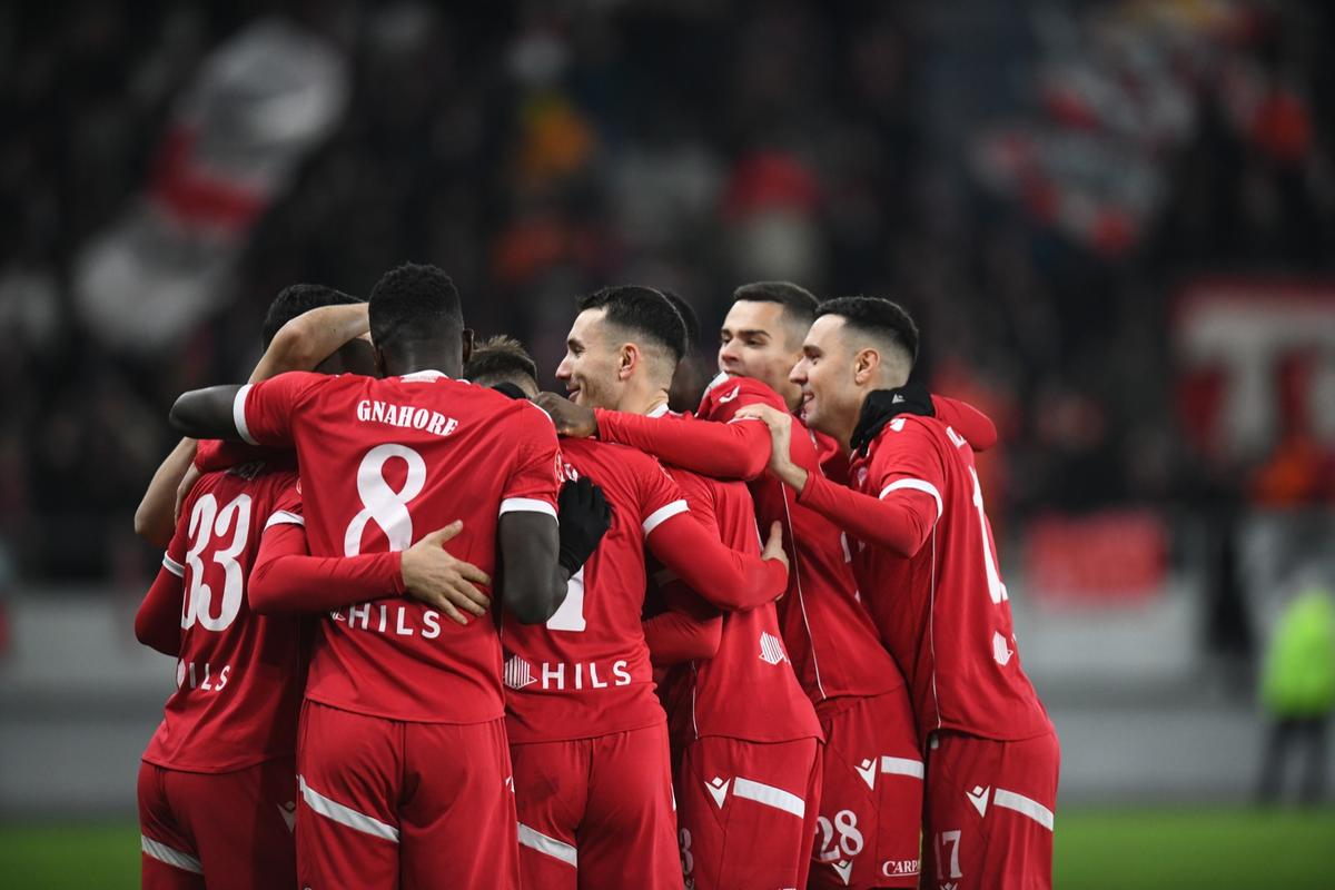 Dinamo o bate pe Poli Iași și revine în fruntea Superligii! Meci „nebun”, cu 3 goluri anulate pentru ofsaid » Clasamentul