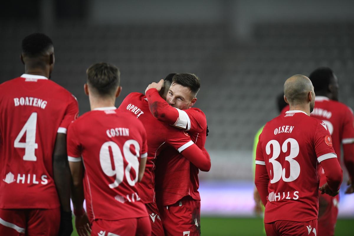 Dinamo o bate pe Poli Iași și revine în fruntea Superligii! Meci „nebun”, cu 3 goluri anulate pentru ofsaid » Clasamentul