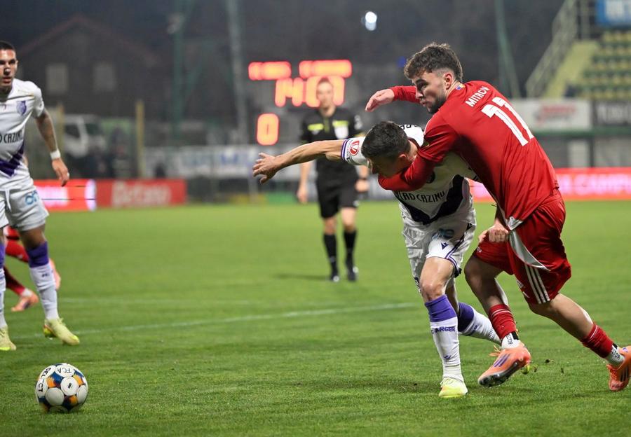 FC Argeș - FC Botoșani / Sursă foto: sportpictures.eu FC Argeș - FC Botoșani 0-0 » Rezultatul perfect! Toată lumea e mulțumită după duelul „revelațiilor” campionatului. Clasamentul în timp real