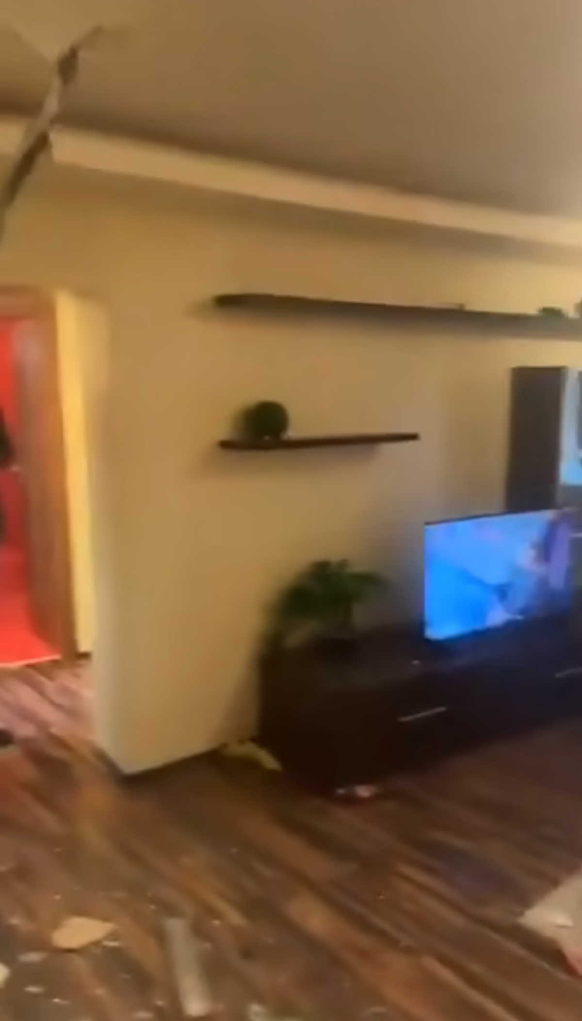 Fanii lui Feyenoord au distrus un apartament din București