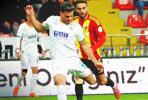 Ianis Hagi, în meciul dintre Kayserispor și Alanyaspor/ foto: X @Alanyaspor