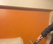 Scene șocante: momentul în care huliganii lui Feyenoord distrug complet un apartament din București