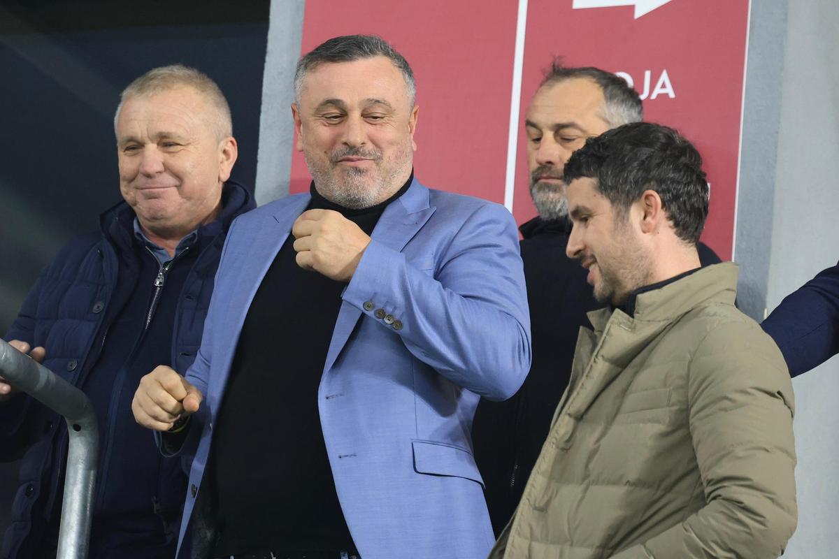 Moș Crăciun și Dan Șucu, eclipsați în Giulești! Cine a atras toate privirile la Rapid - Oțelul
