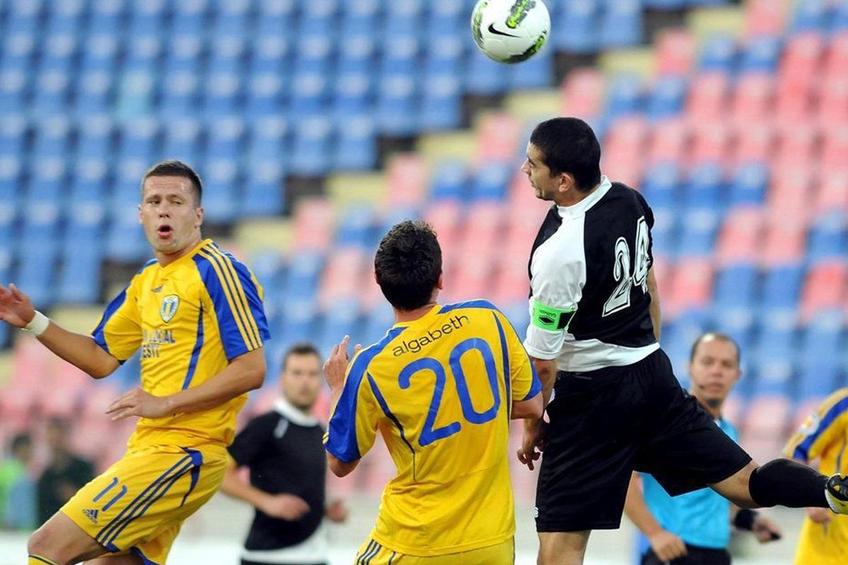 Alex Forminte, în alb-negru, fostul căpitan al Ceahlăului. Foto: sportpictures.eu