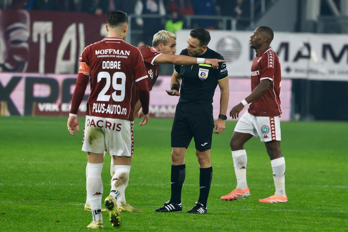 Adrian Porumboiu, vehement: „Băi Gâlcă, echipa ta e umilită și surclasată și tu vorbești de arbitraj? Suntem la pomană?”