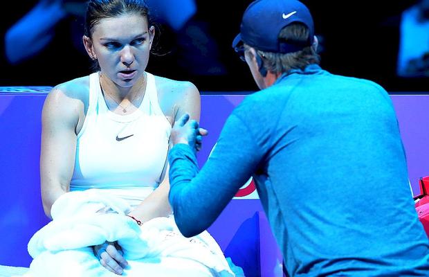 SIMONA HALEP - AJLA TOMLJANOVIC // Simona Halep, primele momente de nervozitate din 2020 » Iritată la intervenția lui Darren Cahill: „Spune-i că am obosit!”