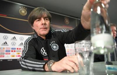 Bundesliga nu vrea pauză în timpul Campionatului Mondial din 2022! Planul inedit al oficialilor: meciuri jucate în aceeași zi