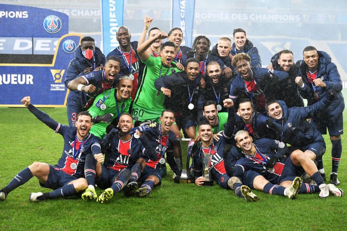 PSG - MARSEILLE 2-1. Neymar, insultat după ce a cucerit Supercupa Franței: „Părinții m-au învățat să scot gunoiul afară”