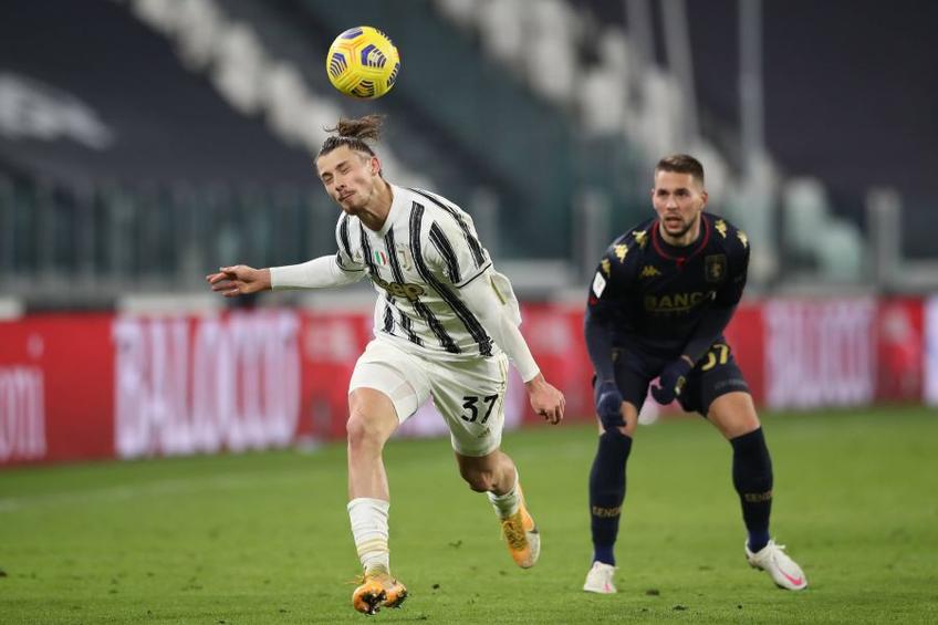 Radu Drăgușin, fundașul care va împlini 19 ani pe 3 februarie, a fost integralist în Juventus - Genoa, 3-2 după prelungiri. ”Și-a demonstrat calitățile”, a spus antrenorul Andrea Pirlo. Foto: Imago
