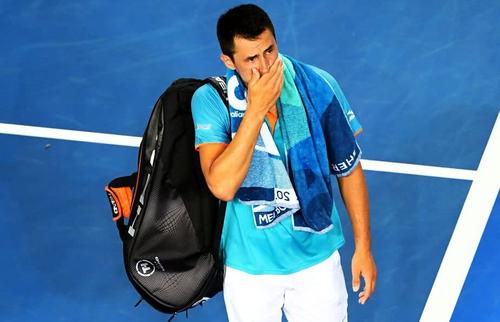Bernard Tomic, 28 de ani, locul 228 ATP, s-a calificat la Australian Open în urma turneului de calificare care a avut loc la Doha, câștigând meciul decisiv în fața compatriotului său John-Patrick Smith, scor 6-4, 5-7, 7-6 (7).