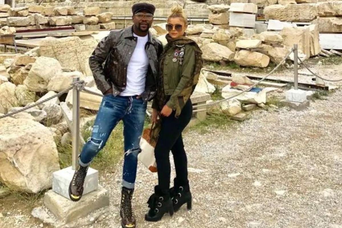 FOTO Floyd Mayweather, relație cu o dansatoare de la clubul său: „Se întâlnesc și vrea să facă un copil cu ea”
