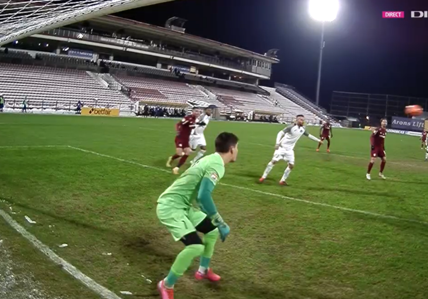 În minutul 42, la 1-0 în favoarea campioanei, CFR Cluj a solicitat un penalty în meciul cu Academica Clinceni @capturi Digi Sport