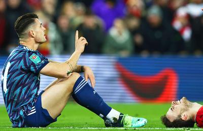Două atacuri nebune, cu lovituri de arte marțiale! Două eliminări. Fanii lui Arsenal cer concedierea lui Xhaka!