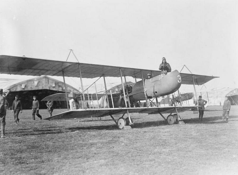 Un avion Onoare în vremea ororii