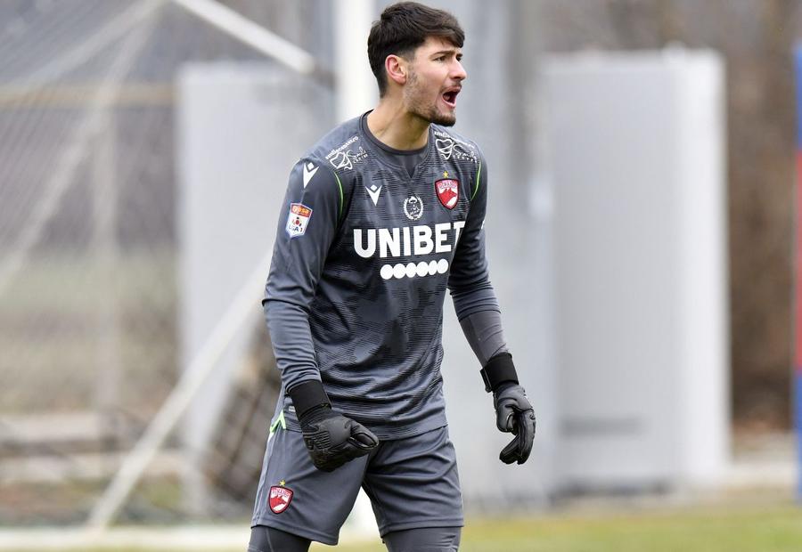 Ștefan Fara / Sursă foto: Cristi Preda (GSP) Dinamo e KO pe un post-cheie! Probleme mari pentru Stoican: ar putea folosi un debutant la primul meci oficial din 2022