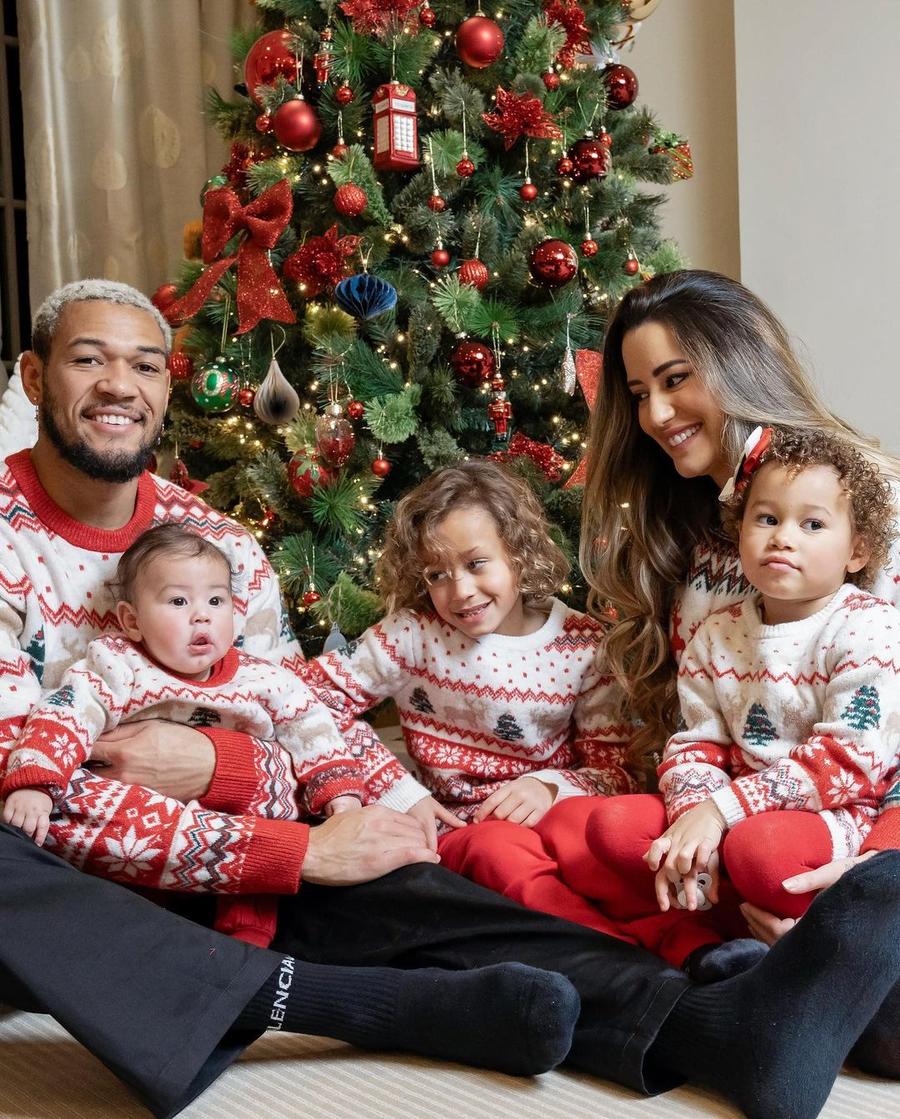 Joelinton împreună cu familia / Foto: Instagram Din nou prădat! Vedeta lui Newcastle face un apel disperat: „Vă rog, n-am nimic de valoare”