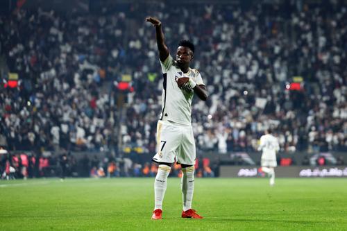Real Madrid a învins-o pe Barcelona, scor 4-1, în finala Supercupei Spaniei. Vinicius Junior a fost starul din „El Clasico”, hattrick marcat în poarta lui Inaki Pena.