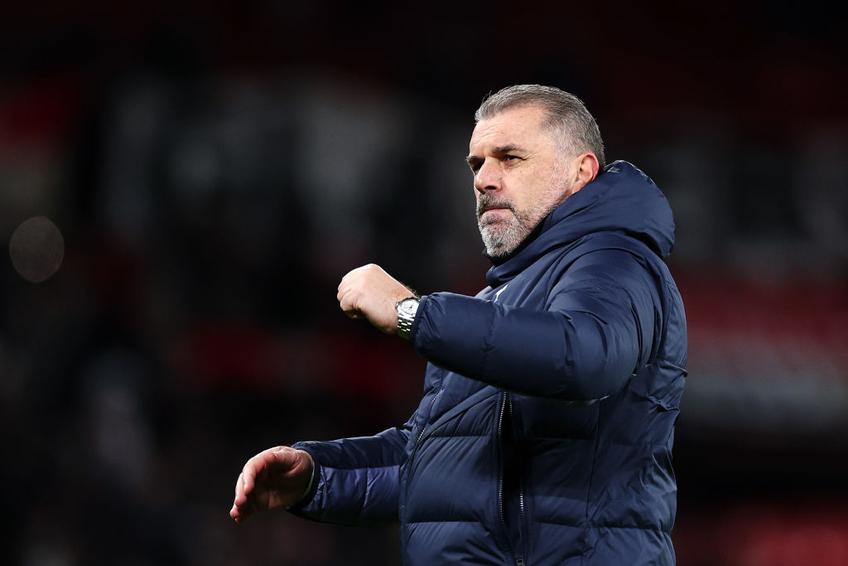 Radu Drăgușin (21 de ani) a fost introdus în minutul 85 al remizei scoase de Tottenham pe terenul lui Manchester United, scor 2-2, în runda cu numărul 21 din Premier League