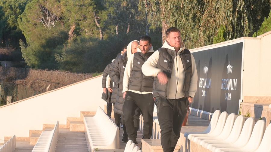 Staff-ul celor de la FCSB la meciul CSU Craiova - Slovacko Universitatea Craiova - Slovacko 1-1. Risipitorii! Craiova s-a întrecut în ratari, de la atacanți la fundași, din toate pozițiile
