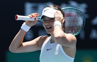 Start pozitiv pentru Emma Răducanu la Australian Open » Cu ce mic dejun și-a început ziua: „E dificil să mănânc foarte devreme”