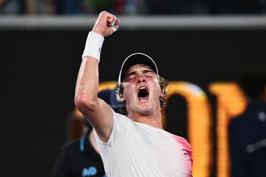 Joao Fonseca Foto: Getty Images Nishikori a numit jucătorul care poate ataca supremația lui Sinner și Alcaraz în 2026