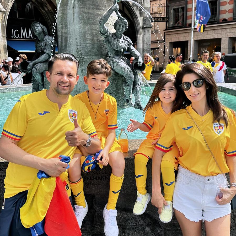 Robert a fost cu familia la Euro, în Germania Băiatul magicianului Robert Tudor face show la juniorii Rapidului! Ce spune despre Șucu și Mircea Lucescu: „Mi se zbârlește părul pe mine”